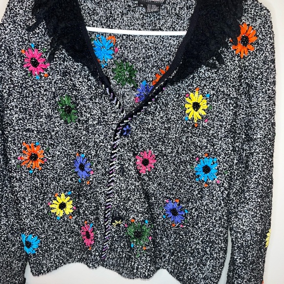 The Collection Works of Berek 2 Takako Sakon Fringed Flowers Black Sweater Sz M - Picture 3 of 10